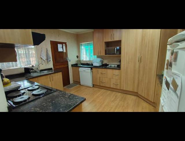 3 BEDROOM HOUSE FOR SALE IN DORANDIA